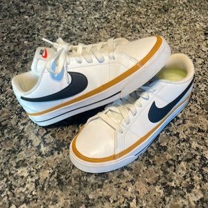 Nike Court Legacy Next Nature - Women - Size 7